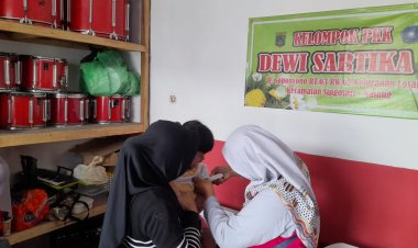 Langkah Sehat Bersama Posyandu Fatmawati II “Merawat Generasi Muda, Menghormati Generasi Tua”.