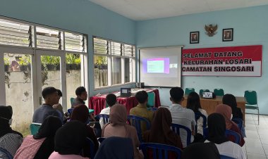 Pelaku UMKM Desa Losari Antusias Ikuti Sosialisasi Digital Empowerment Series tentang Pembuatan Konten Promosi dengan AI dan Canva