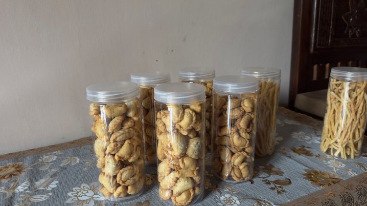 Usaha Pastel "Pastelku" di Losari Bertahan Lebih dari 50 Tahun